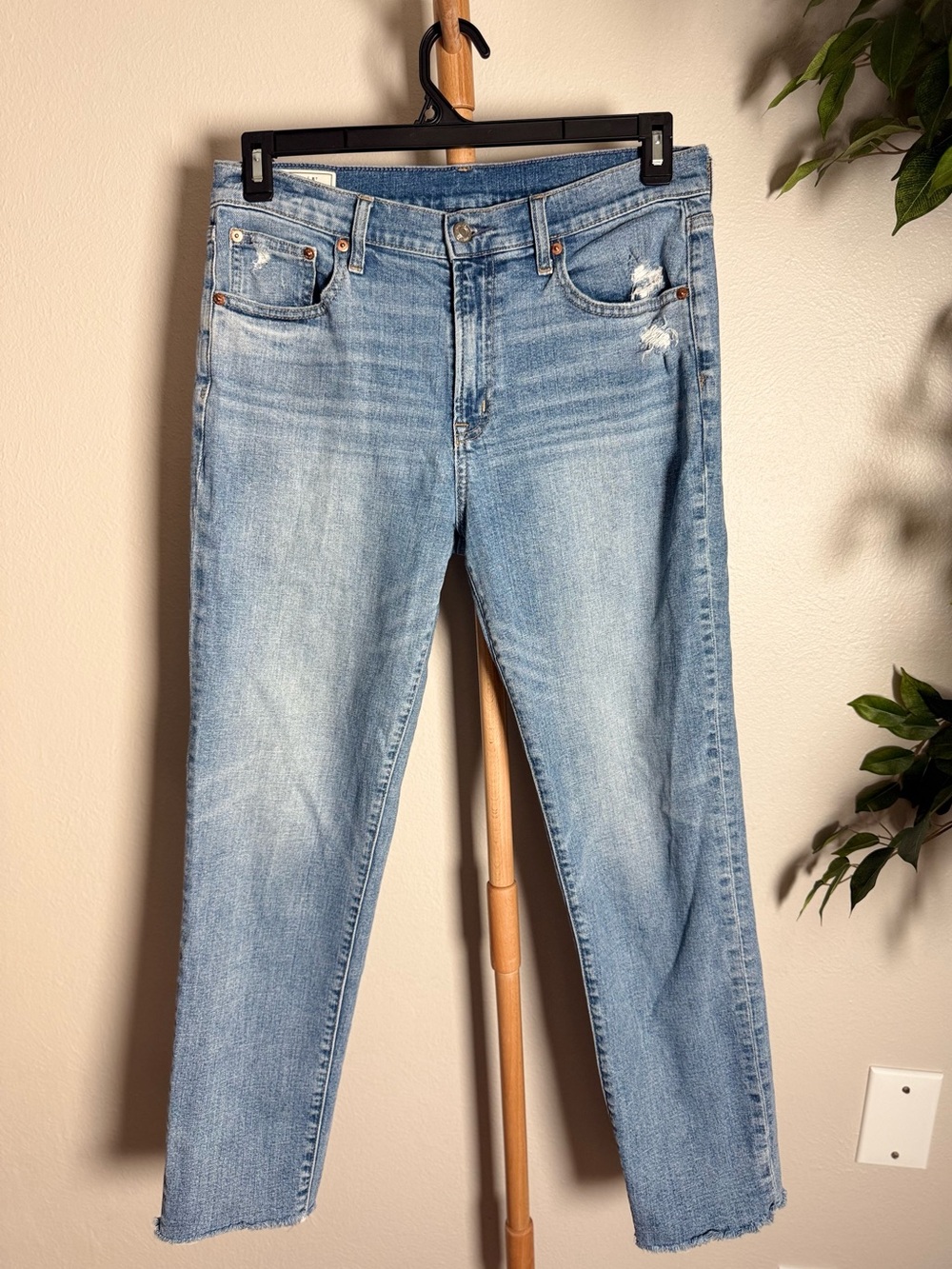 GAP Denim Blue Girlfriend Mid Rise Jeans Women’s Size 29